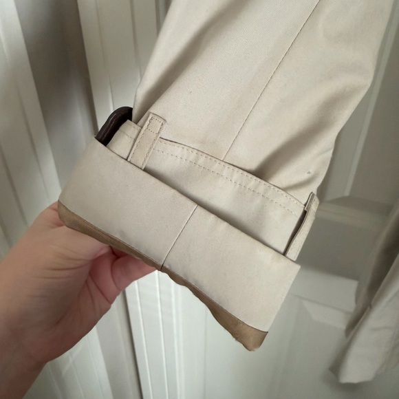 Burberry Classic Trench Coat - Picture 6 of 9